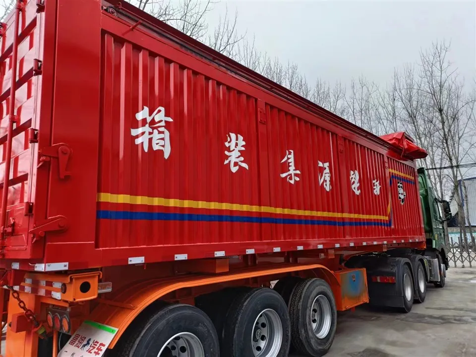 Camion à benne basculante latérale